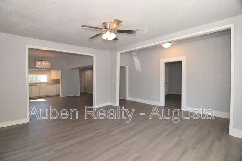 Augusta House: 1015 8th Street