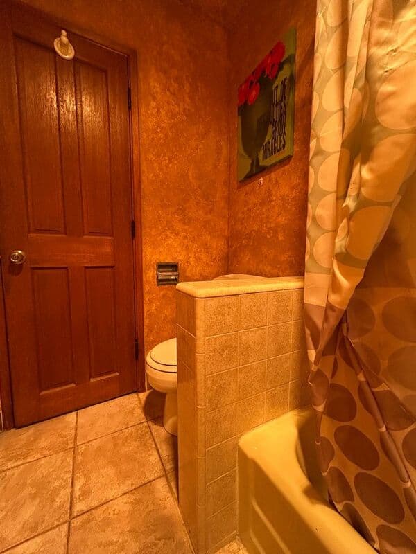 La Mesa House: 4040 Yale Ave