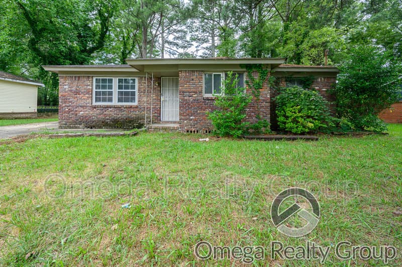 Birmingham House: 413 Wedgeworth Rd