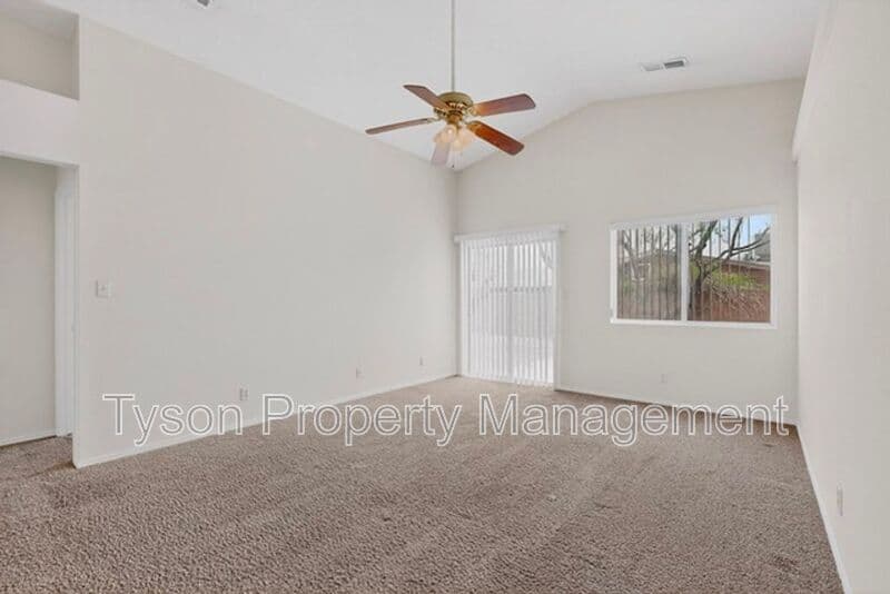 Rio Rancho House: 908 Bursum Ln