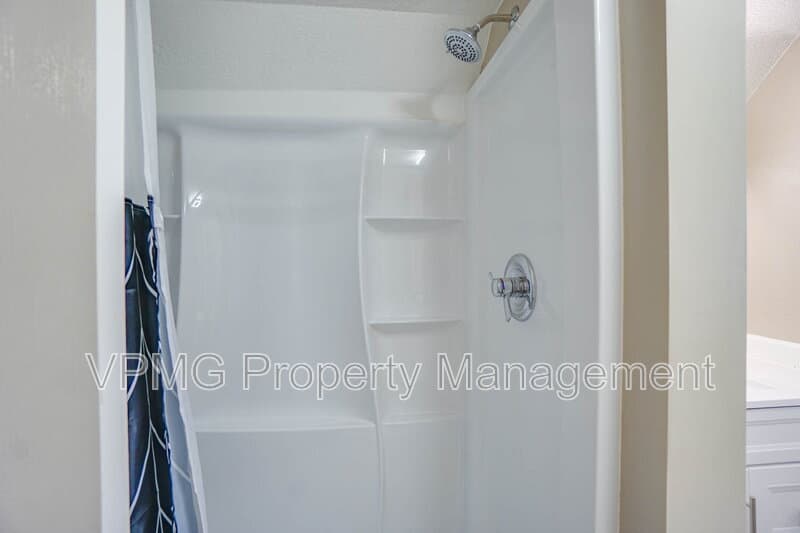 Vancouver House: 2901 Fruit Valley Rd
