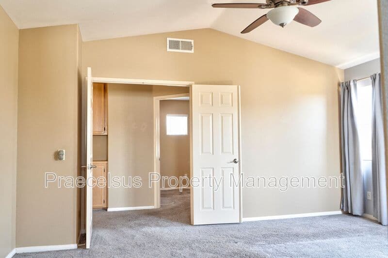 Chula Vista House: 978 Norella St