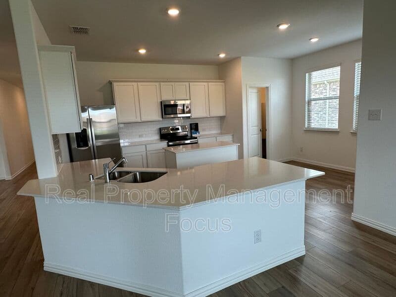 Fate House: 239 Jenkinson Dr