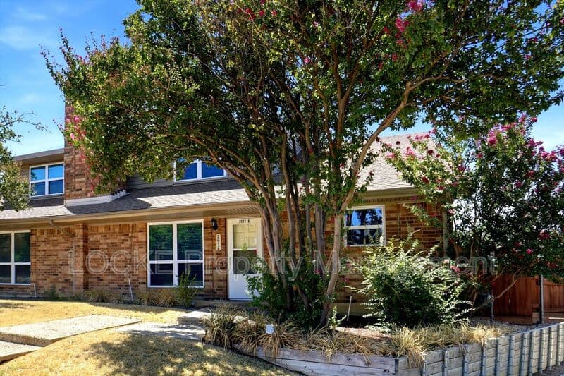 Carrollton House: 2033 Teton Place