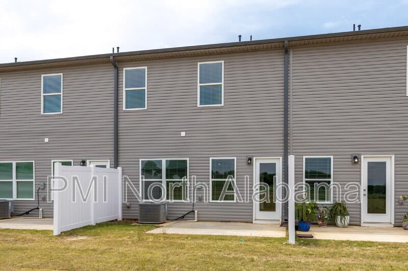 Huntsville Townhome: 7593 Discovery Point Drive Northwest