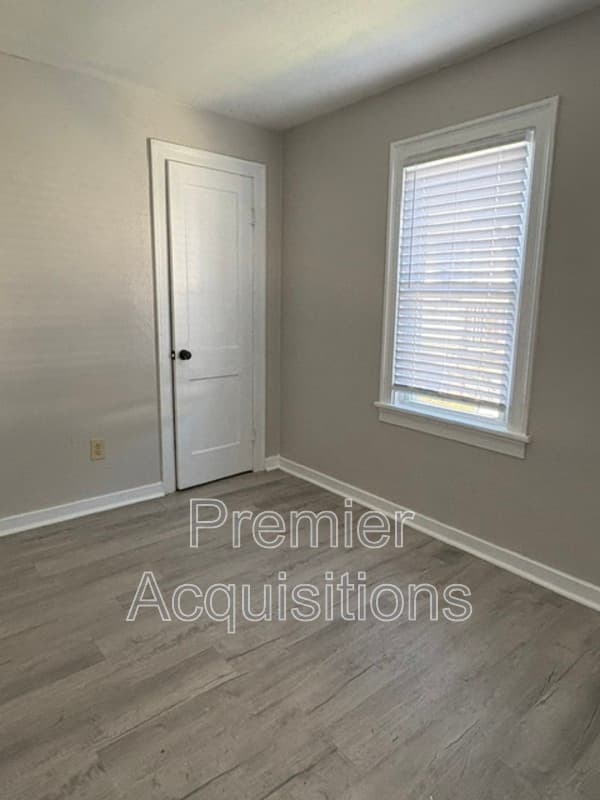 Alton House: 3226 Hawthorne Blvd