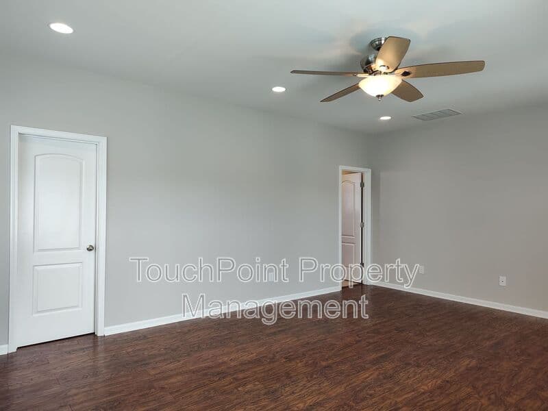 Charlotte House: 8611 Burnside Ln