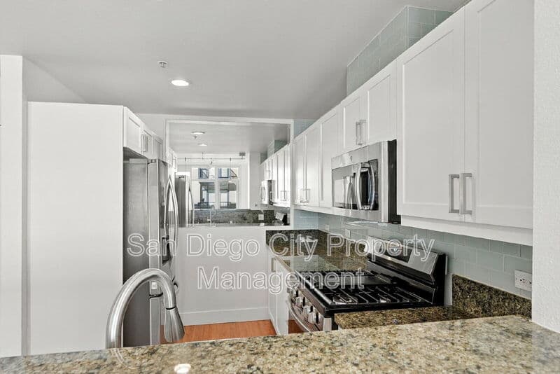 San Diego House: 530 K Street