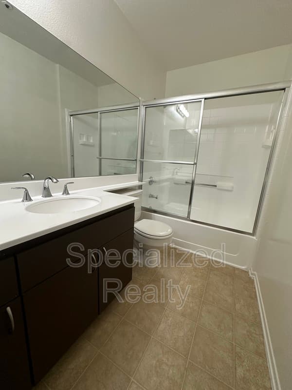 Glendale Condo: 621 N. Louise Street