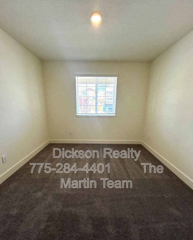Sparks House: 963 Cascade Range Drive