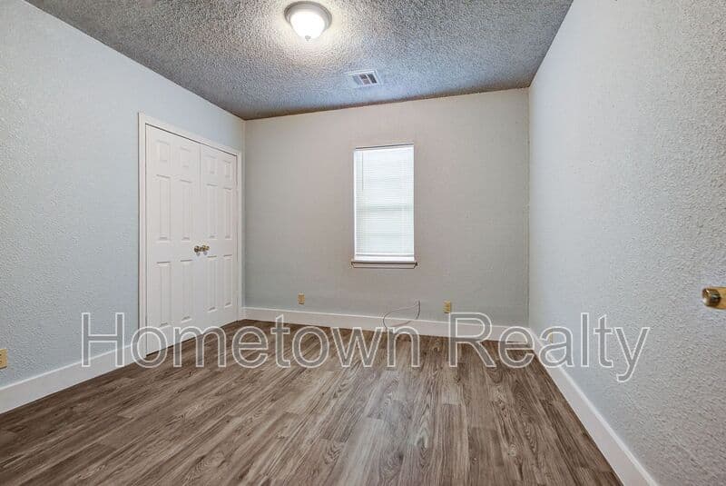 Oklahoma City House: 2114 N Bath Avenue