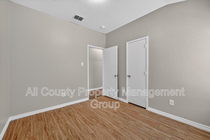 Fort Worth House: 756 River Garden Drive