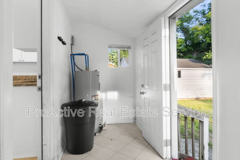 Norfolk House: 905 Tifton Street