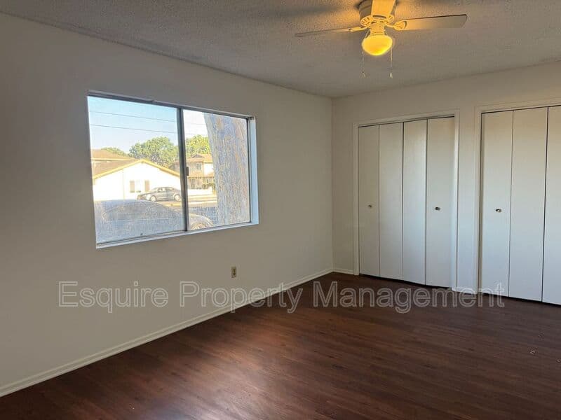 OXNARD Condo: 2070 N. VENTURA RD