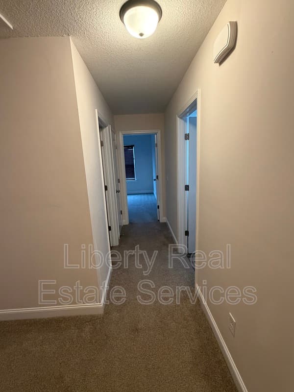 Hinesville House: 224 Whipple Ave