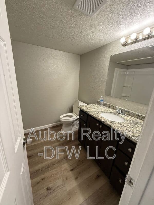 Grand Prairie Condo: 327 SE 3rd Street