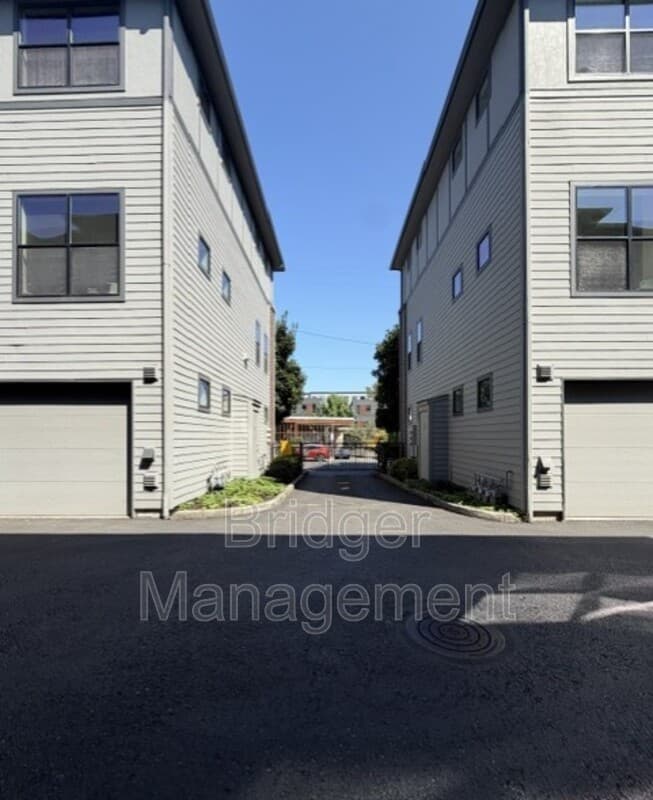 Portland Condo: 1420 Northwest 20th Avenue #502 - 502