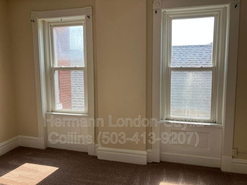 Saint Louis House: 4506 S Grand Blvd
