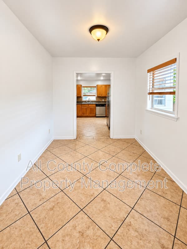 Jacksonville House: 4803 Lexington Ave
