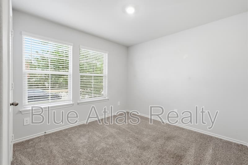 Fort Worth House: 401 Bent Oak Drive