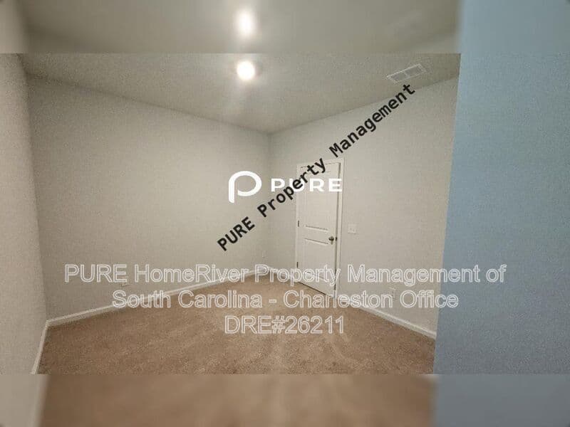 Summerville House: 108 Sweet Cherry Ln