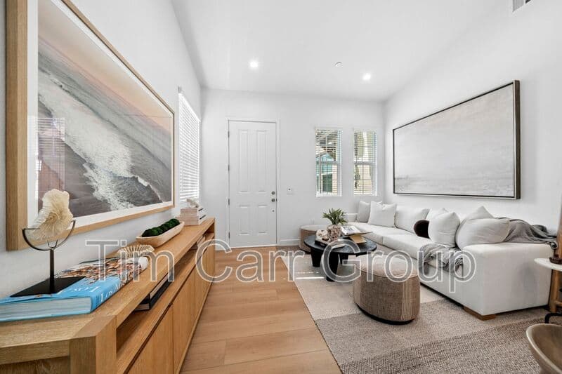 Costa Mesa Condo: 376 Hamilton Street