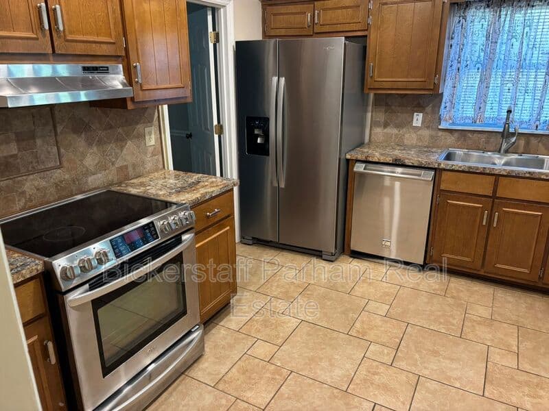 Columbus House: 3527 Marriott Drive