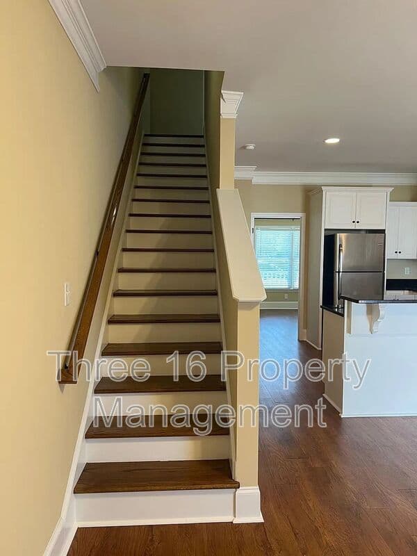 Augusta Townhome: 1555 Craig St
