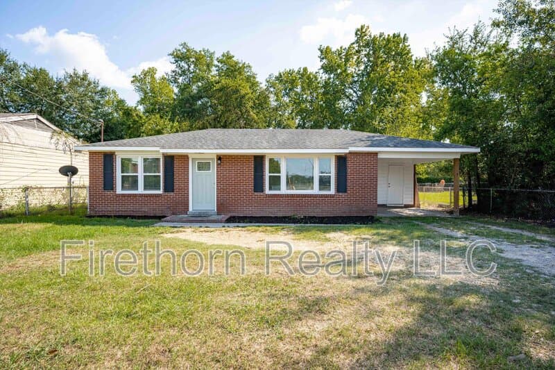 Augusta House: 1946 Lumpkin Road