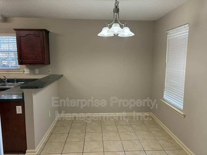 Arlington House: 2731 Java Dr