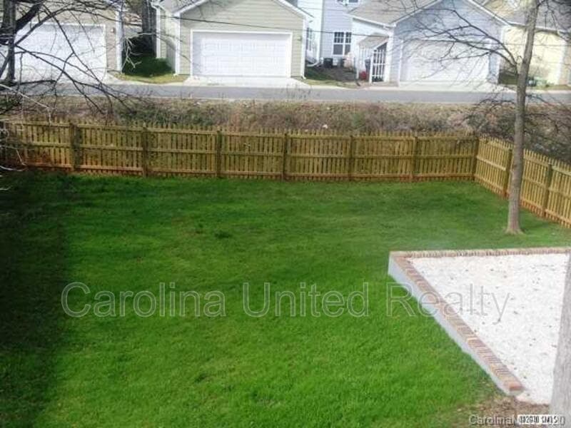 Charlotte Condo: 614 Woodruff Pl