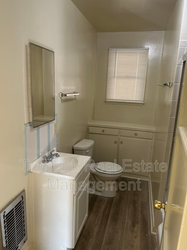 Glendale Condo: 1447 E Broadway