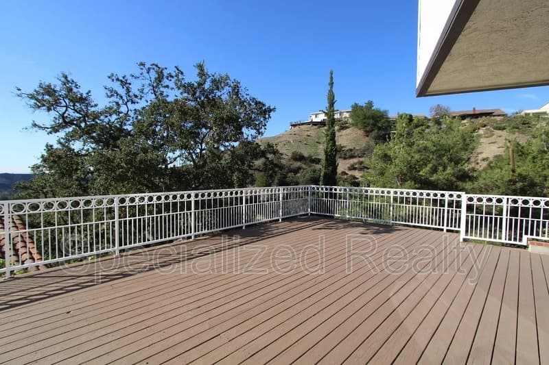 La Canada Flintridge House: 3694 Berwick Drive