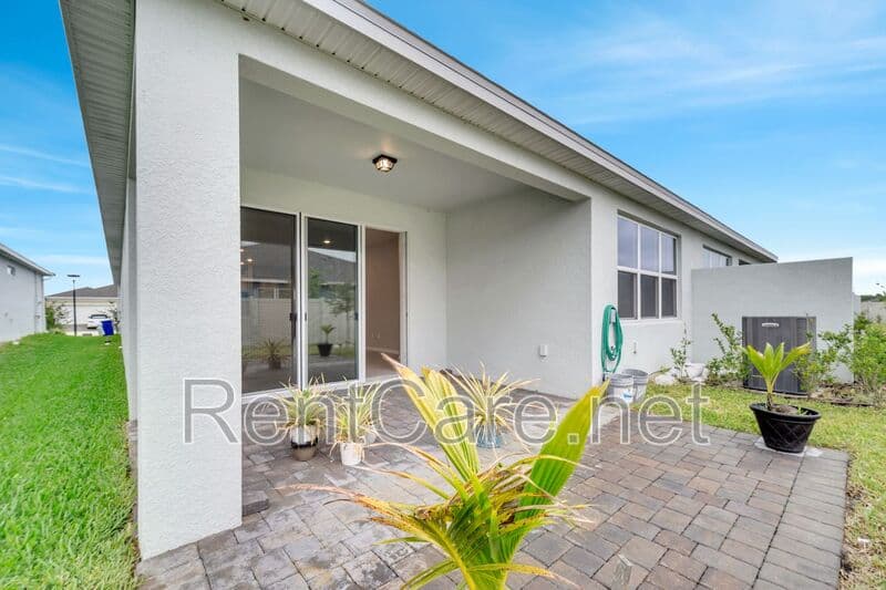 Kissimmee House: 1848 Spring Shower Circle