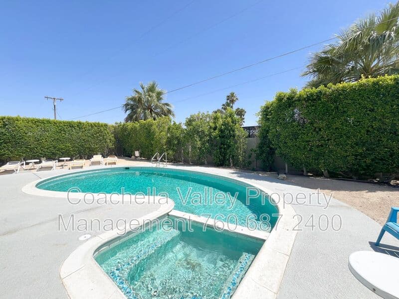 Palm Springs House: 2719 E Ventura Road