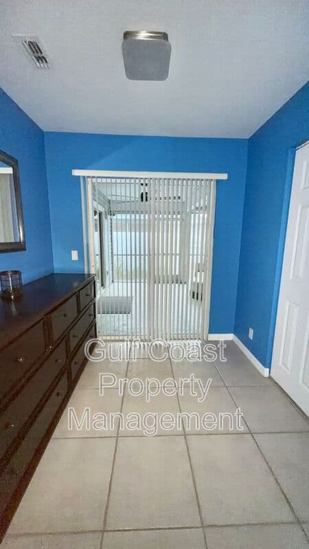 Bonita Springs House: 11652 PAWLEY AVE