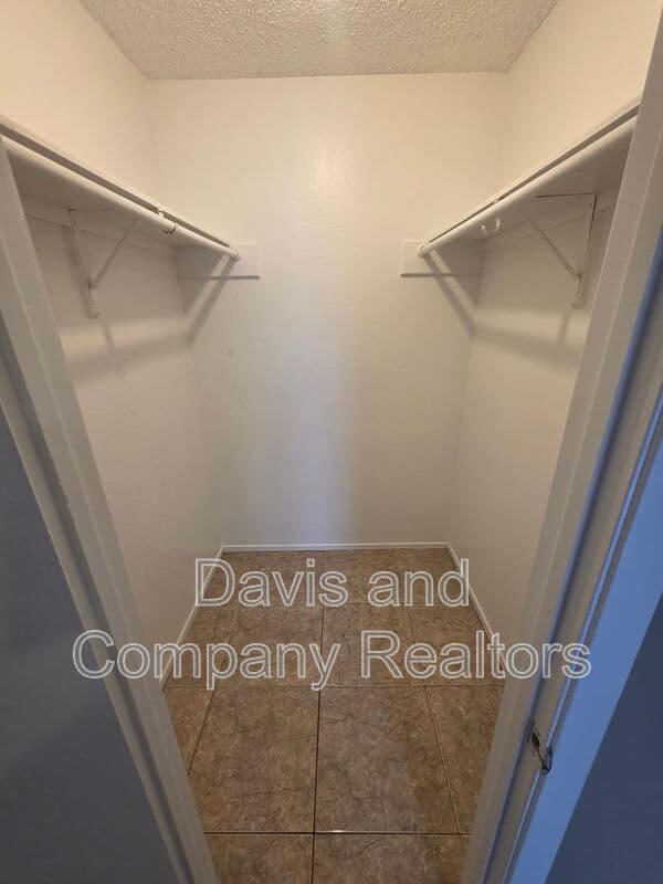 Midland Condo: 4802 Country Club Dr