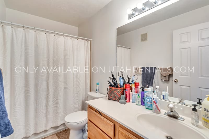 Provo House: 528 N 720 E