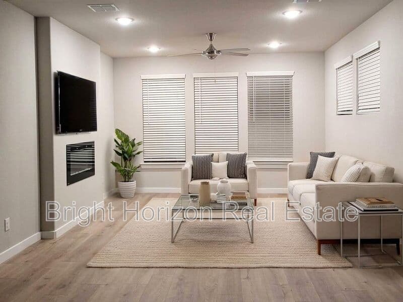 Fort Worth House: 2429 Linto Street