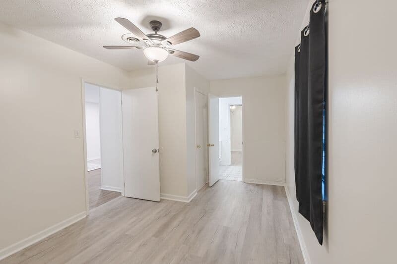 Winterville House: 122 Timber Drive