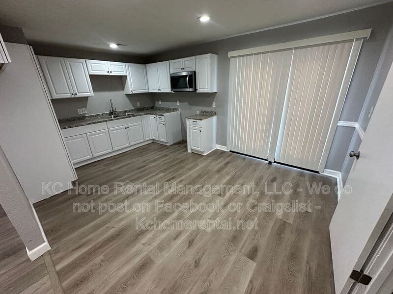 Kansas City House: 8504 Ruskin Way