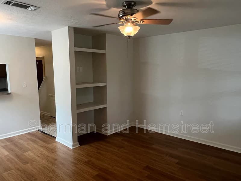 North Augusta House: 301 West Clifton Avenue