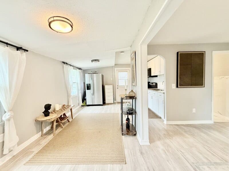 St. Petersburg House: 4528 70th Street North