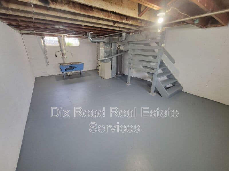 Dayton House: 233A Ryburn Avenue - Ryburn 233A