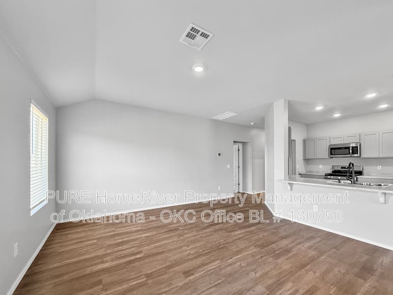Chickasha House: 2014 Taylor St