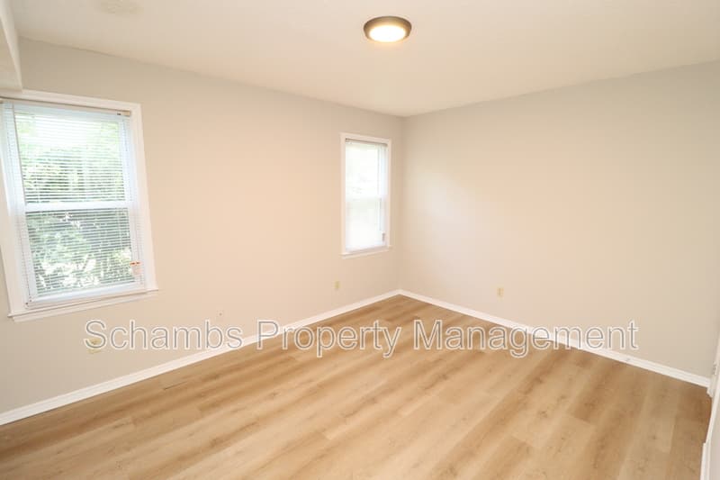 Raleigh Condo: 3901 Lexington Dr