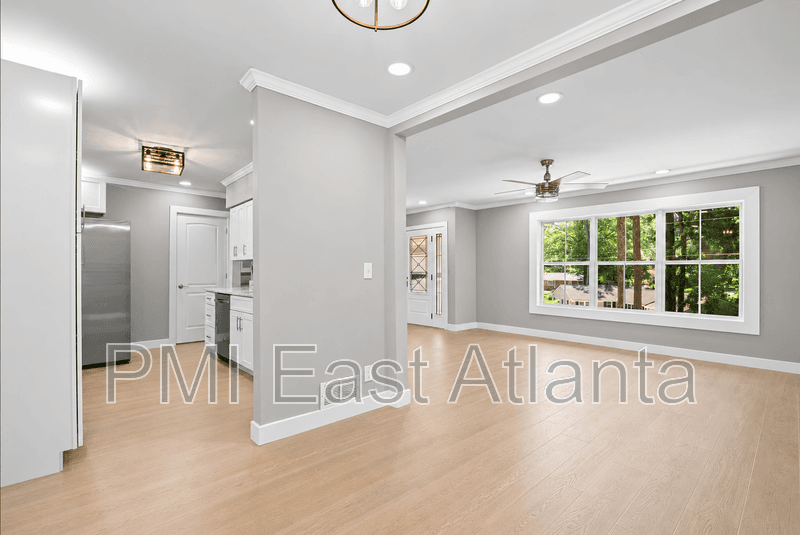 East Point House: 3025 McKenzie Road