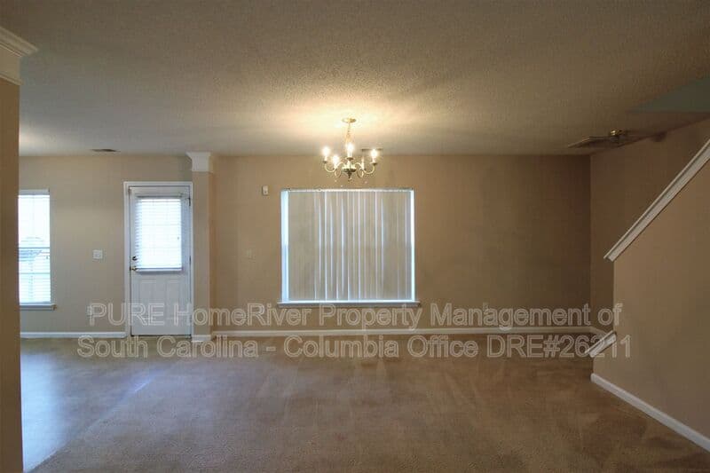 Columbia House: 581 Heron Glen Dr