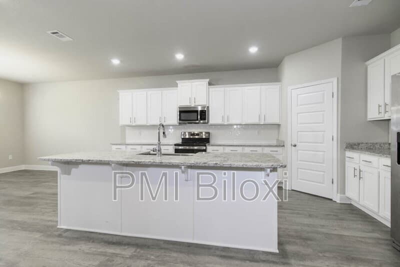 Ocean Springs House: 1208 Carraway Cove