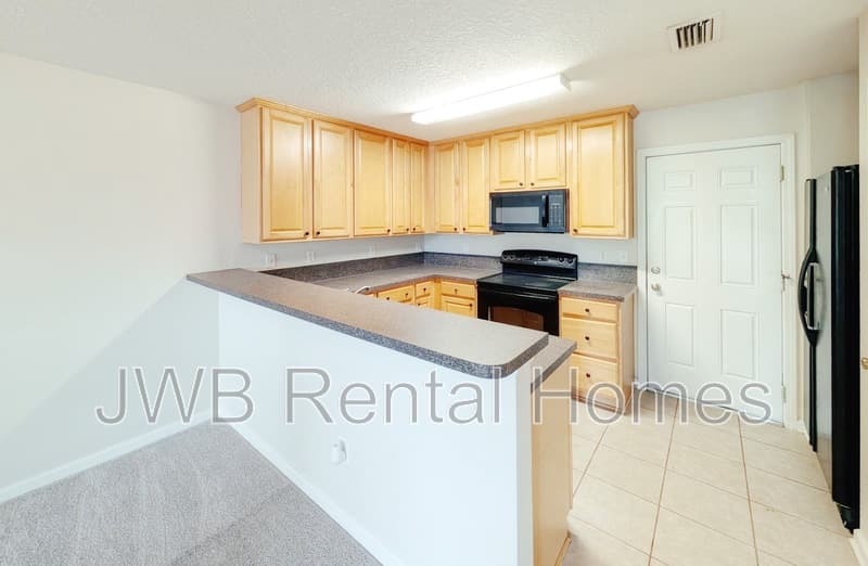 Jacksonville Condo: 6700 Bowden Rd #102